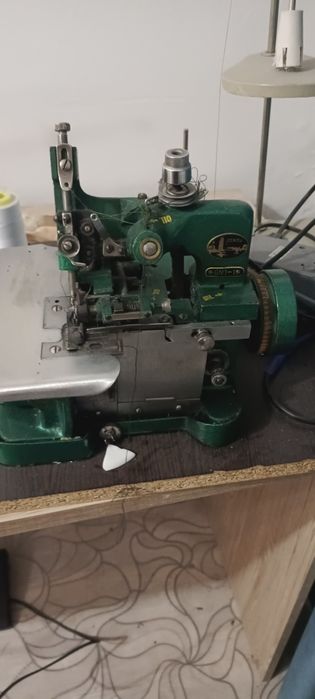 Оверлог продаю продаю