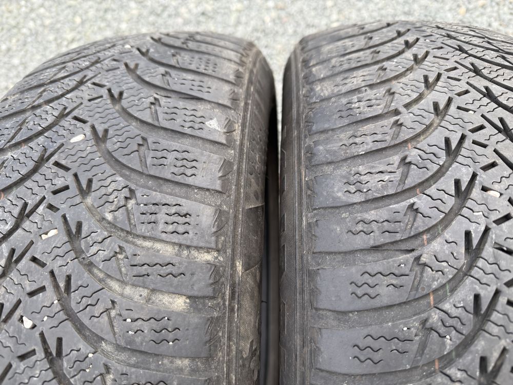 2бр. Зимни Гуми 215/60R/17 -KUMHO- DOT:1719- 4.2мм.