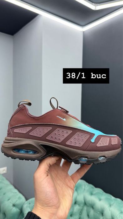NIKE SNDR, marimea 38