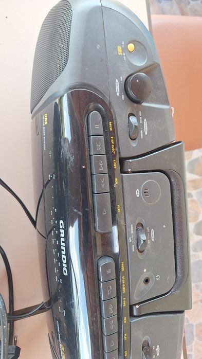 Radio casetofon  Grundig