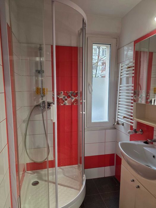 garsoniera de inchiriat