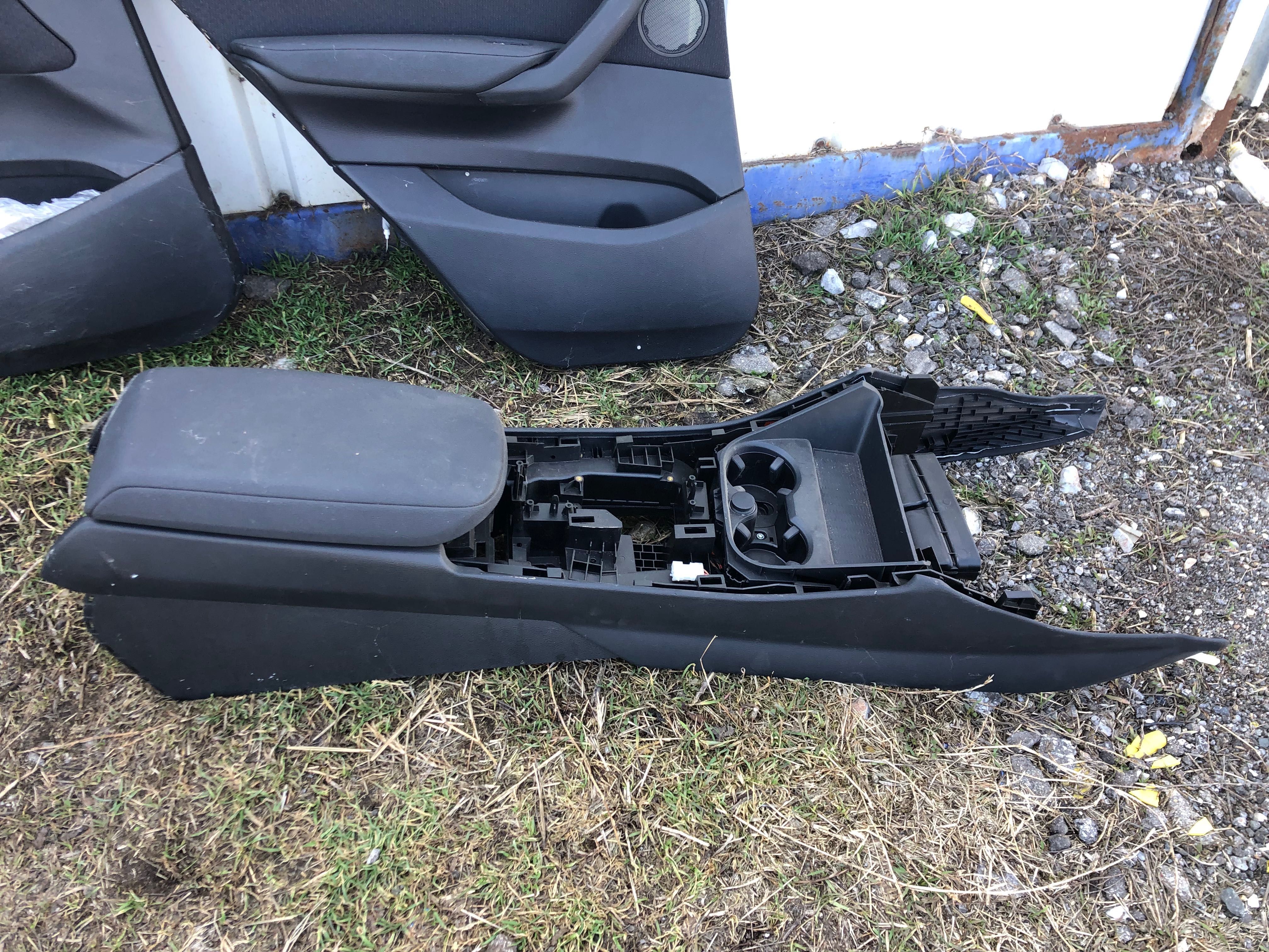 BMW X 3 2012-- Седалки,Кори,Конзола,Salon