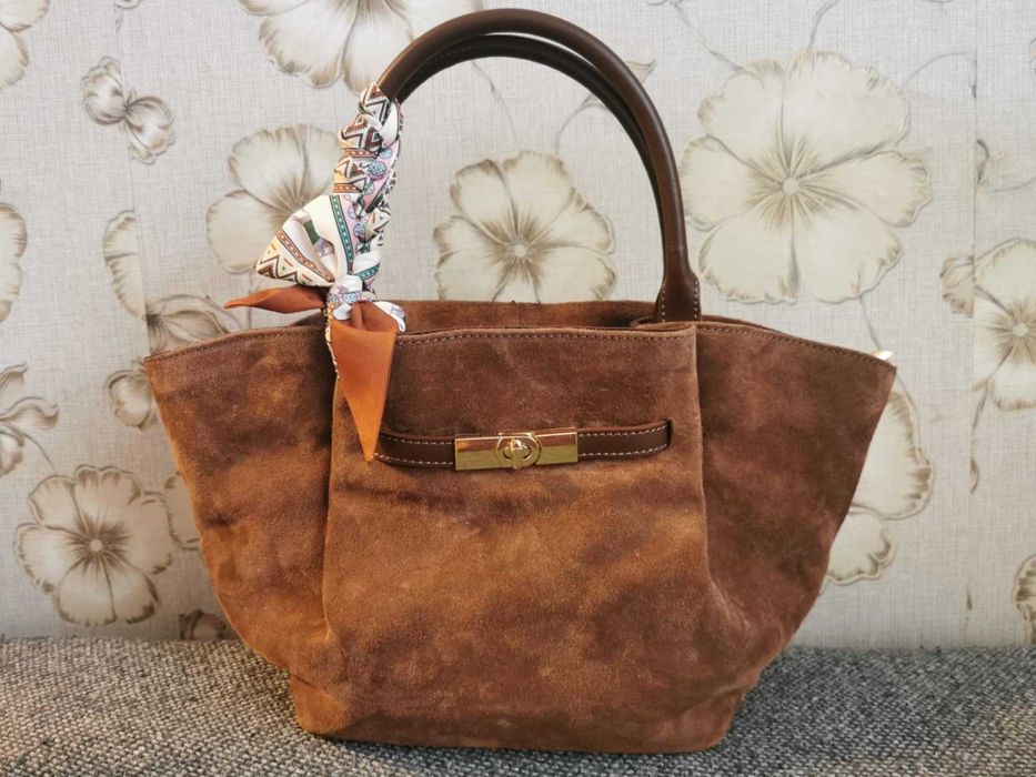 Стилна кожена чанта- 97 лв.