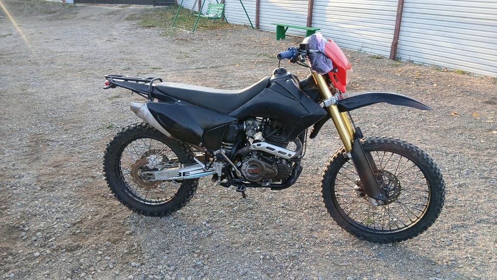 Продам мотоцикл эндуро