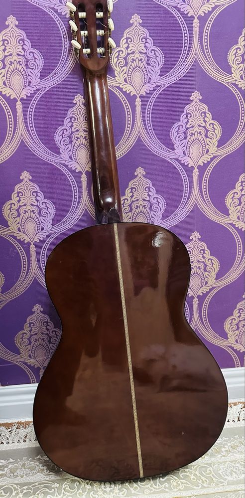 Продается музыкальный инструмент (Hohner)