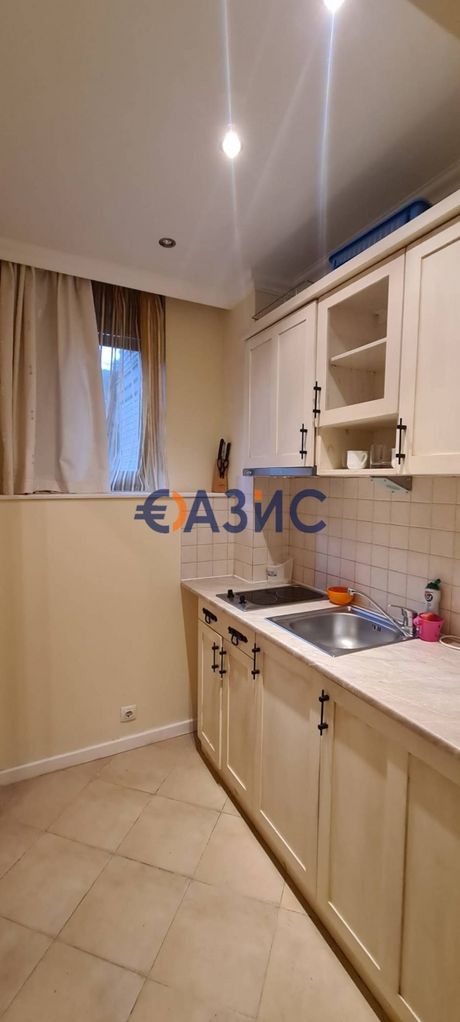 Продава се Едностаен апартамент в Созопол - 70 кв.м за 1300 €/кв.м - Снимка #1