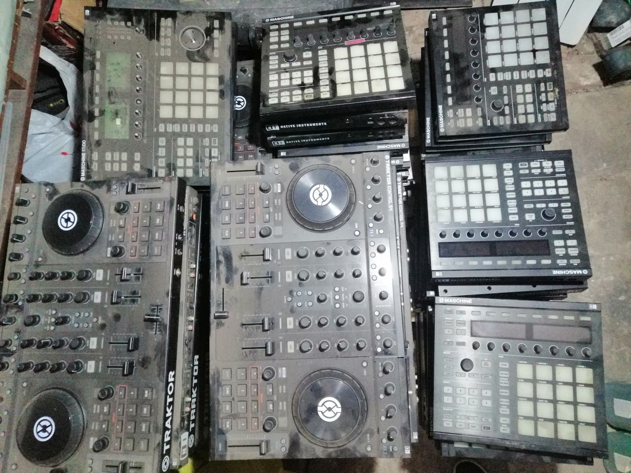Traktor Kontrol S4 mk1