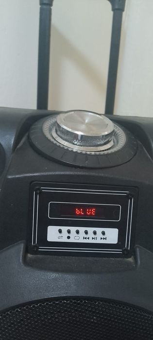 Boxă bluethoot mare in cutie