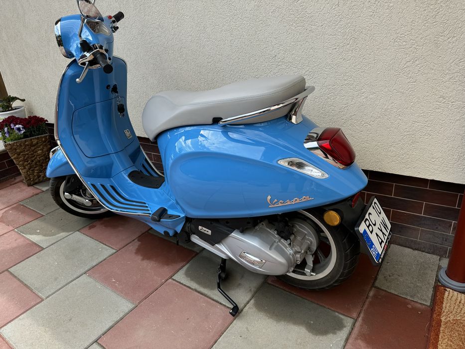 Vespa Primavera 125 aniversario 50