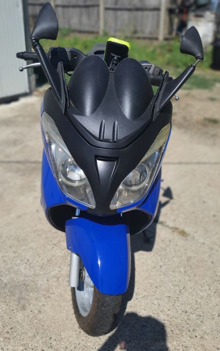 Maxiscuter Aprilia Atlantic 200. 2003 + unul de piese