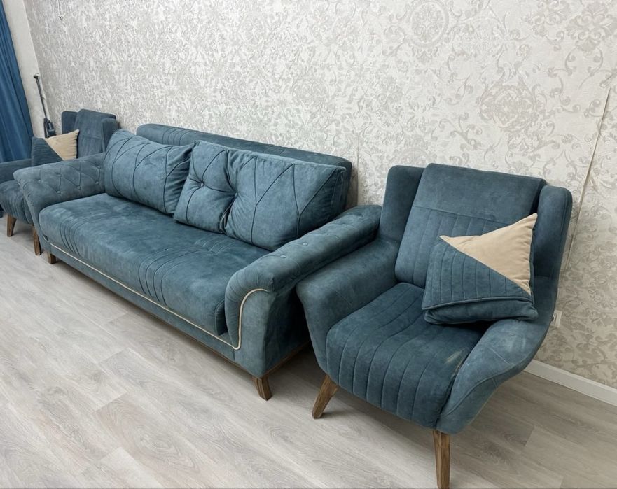 Диван и два кресло. Мягкий уголок