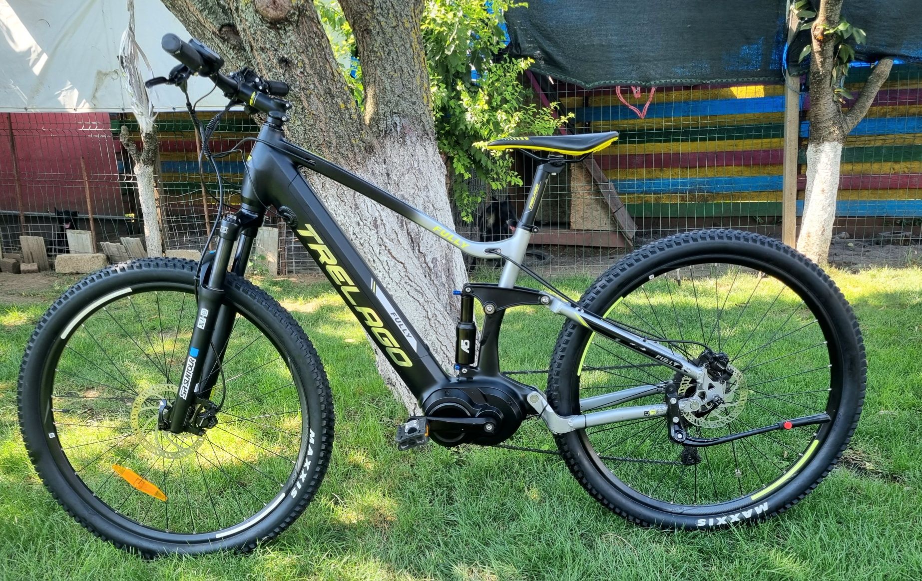 Bicicleta electrica full suspension