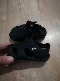 Sandale Nike , mărimea 22. Impecabile.