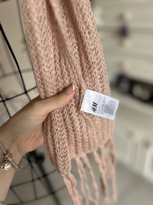 Fular marca H&M, roz