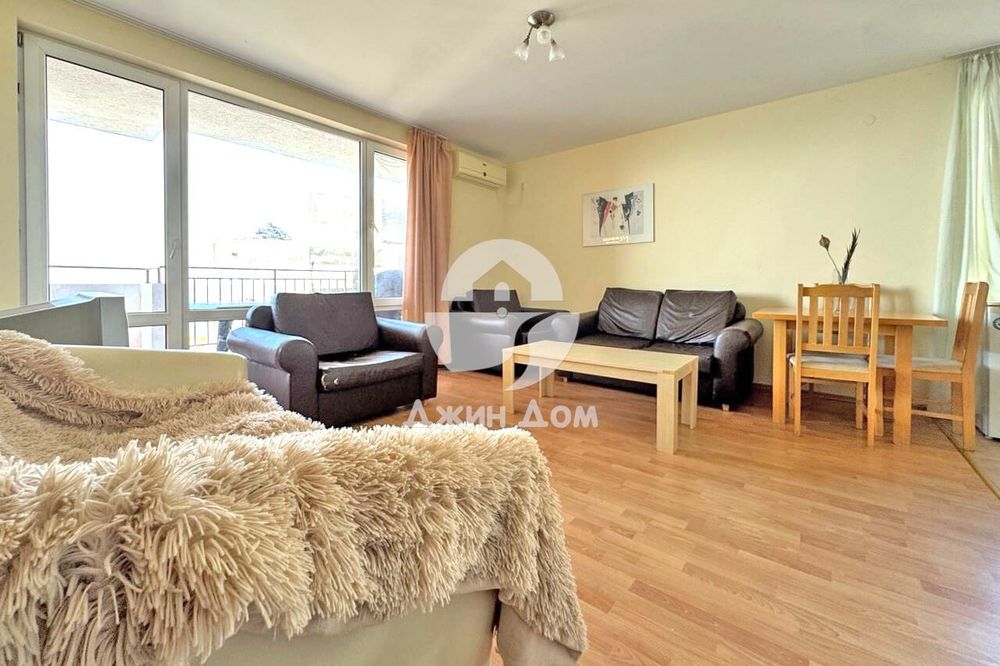 Продава се Двустаен апартамент в Свети Влас - 74 кв.м за 1487 €/кв.м - Снимка #2