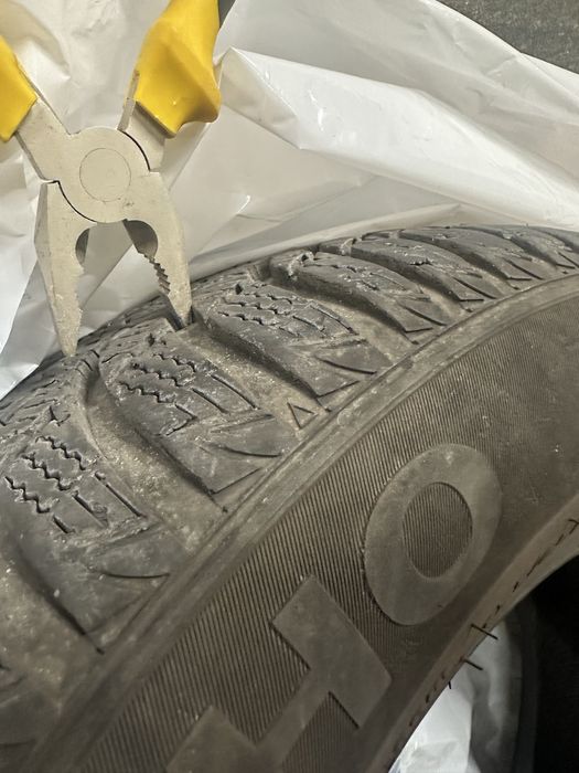 Гуми Kumho 175/65R14 82T dot 2019 8mm зимни