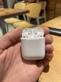 Apple  Airpods 2