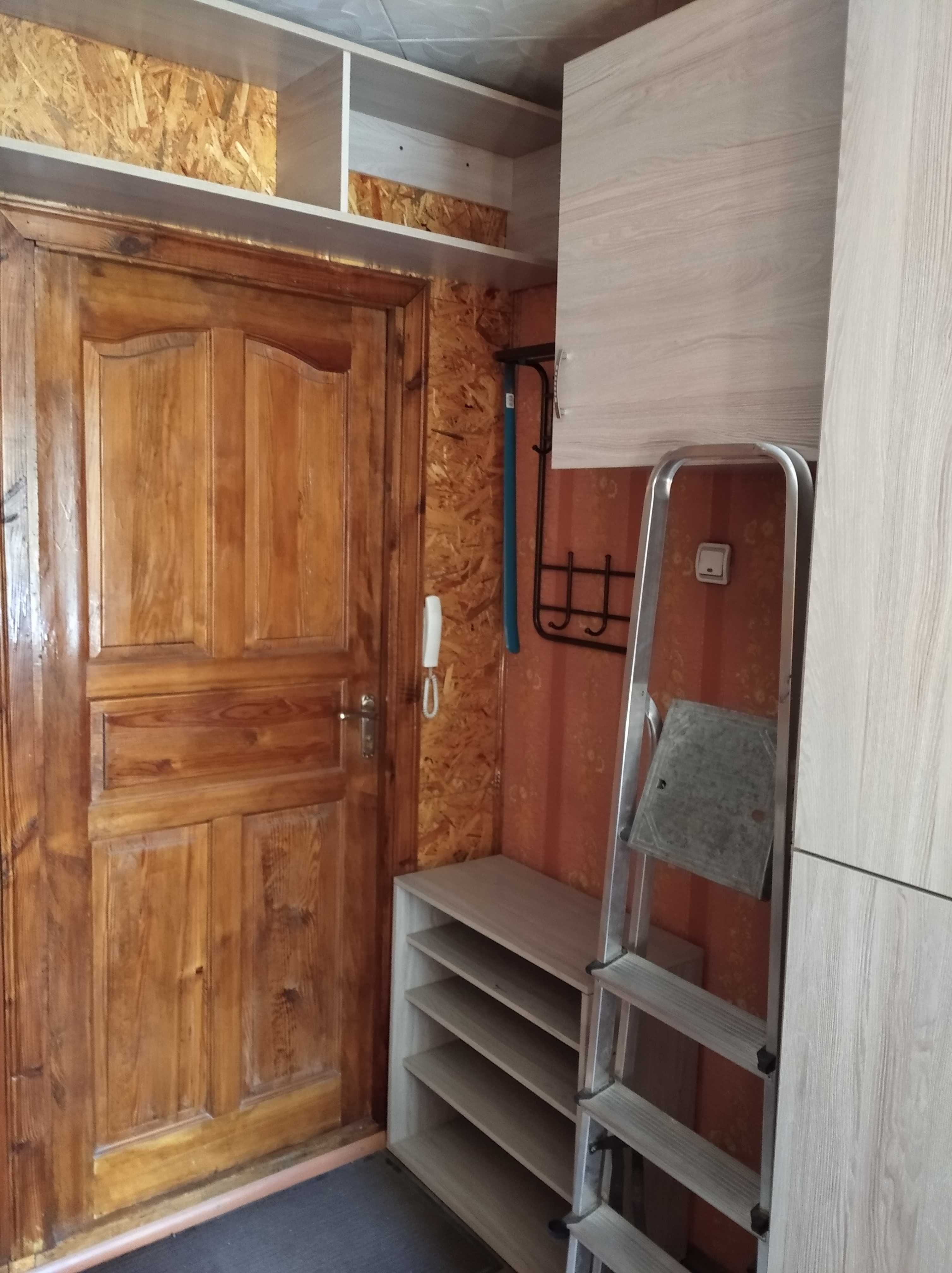 Комната в бывшем общежитии АДК, 12,7 м, 2 этаж