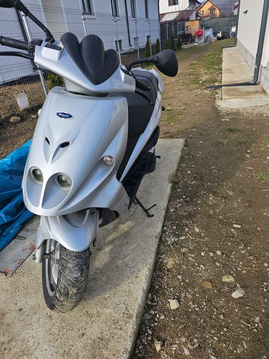 Vând malaguti 250cc + casca  sau schimb cu bicicleta electrica