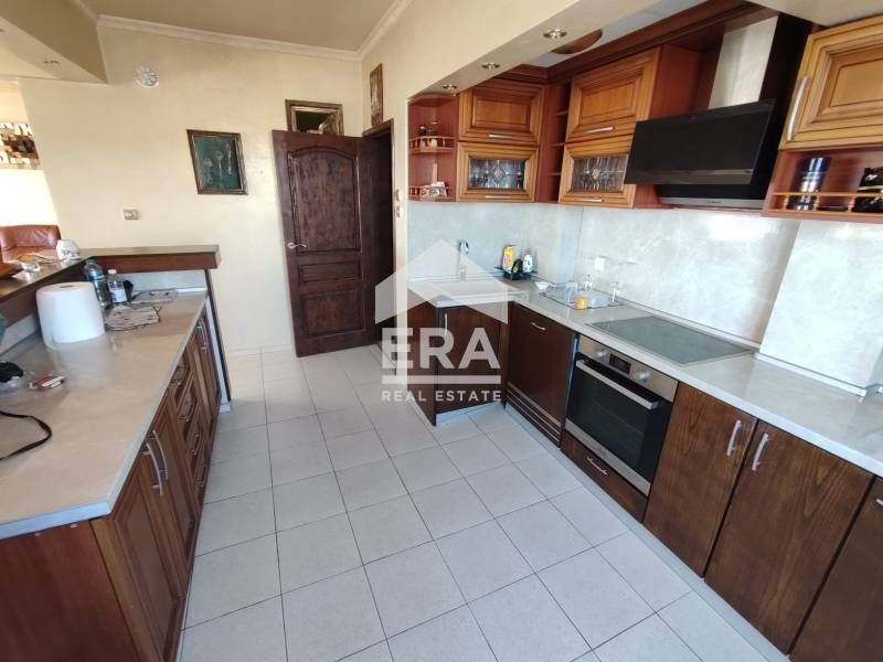Продава се Тристаен апартамент в Варна, Център - 100 кв.м за 2300 €/кв.м - Снимка #1