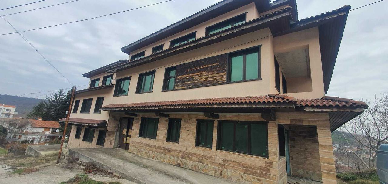 Продава се Хотел в Балчик - 1300 кв.м за 1099 €/кв.м - Снимка #13