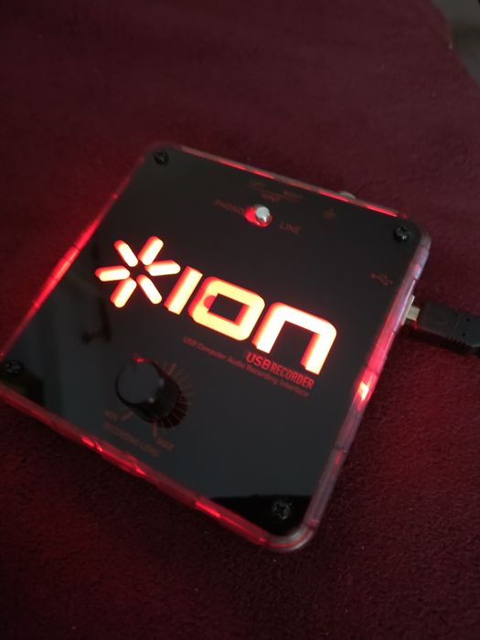 Convertor marca ION pentru casete audio si viniluri in format MP3