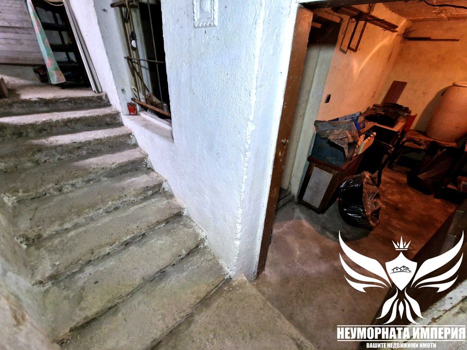 Продавам двустаен 37кв. на партер в гр.Асеновград, кв.Болницата