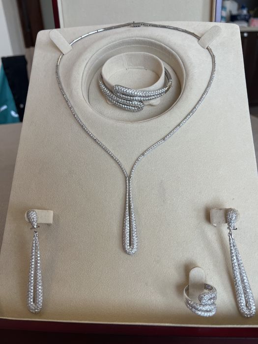 Диамантен комплект