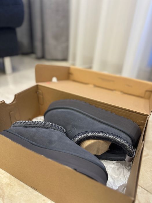 НОВИ дамски обувки UGG