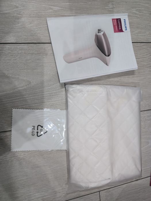 Philips Lumea IPL 9000 Series (модел BRI958/00).