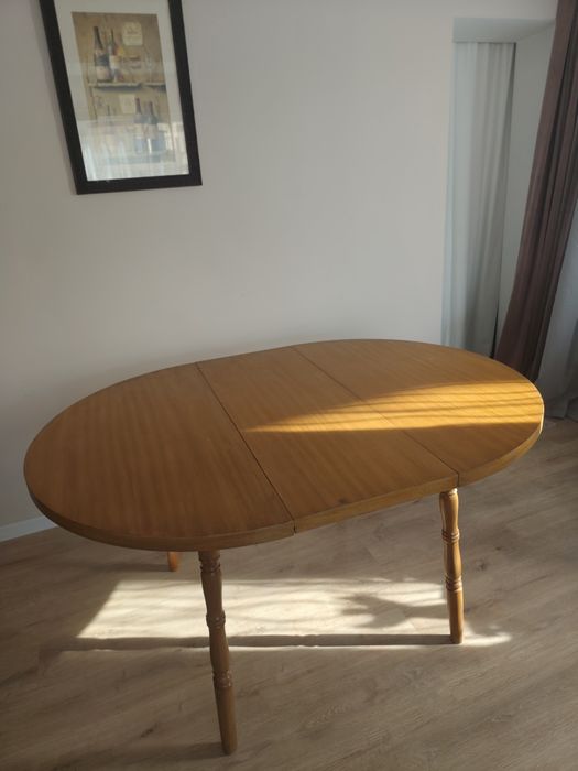 Дървена разтегателна маса