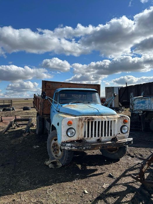 Продаётся газ 53 самосвал