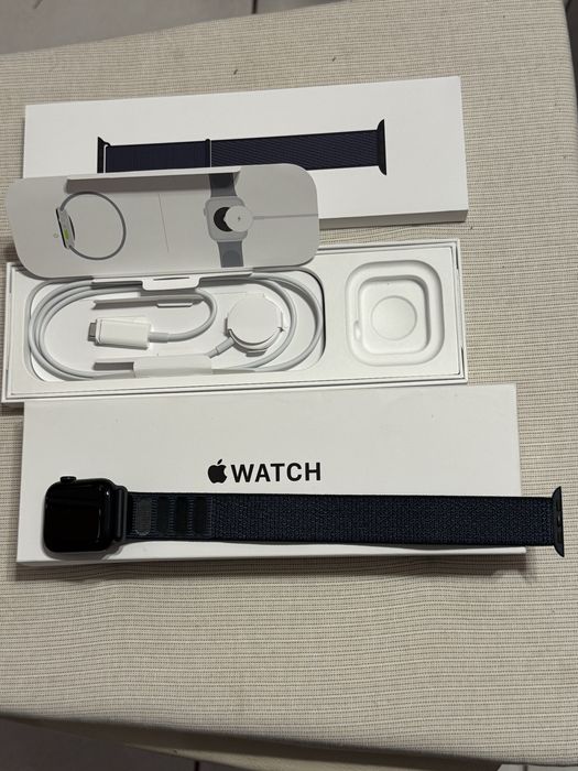 Apple Watch SE (Gen. 2) 40 mm Midnight AI SL GPS