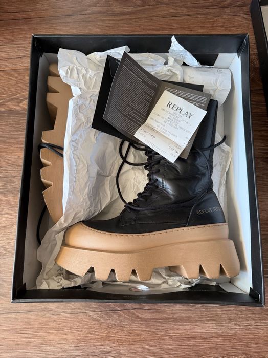 Дамски ботуш на Replay номер 39