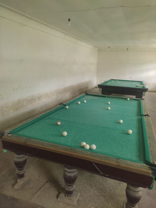 Bilyart sto'li sotiladi