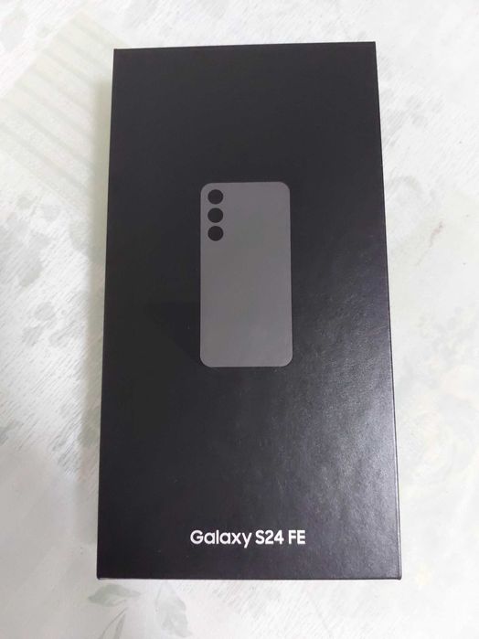 Samsung S24FE 8/256 в новом состоянии! Цвет "Графит - Graphite"