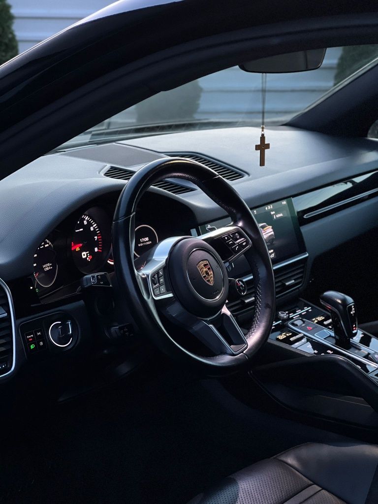 Porsche cayenne coupe an 2020.fără DAUNE. VARIANTE +/-dif.