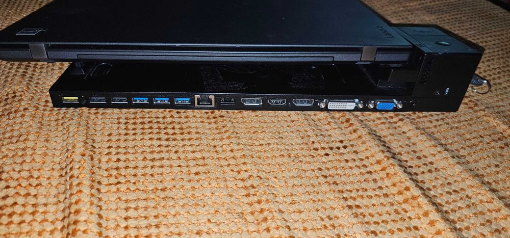 Ultrabook Lenovo Thinkpad T460s cu procesor Intel® Core™ i5-6300U