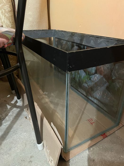 Продается аквариум 117 литров с декорацией в хорошем состояний