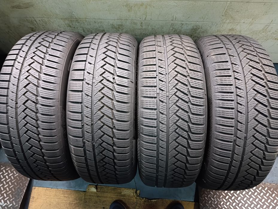 Anvelope de iarnă 215 55 17 Continental