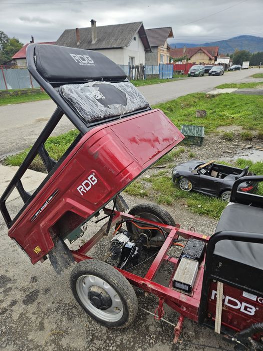 Vand triciclu electric