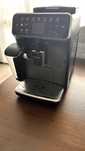 Espressor automat Philips seria 4300 cu sistem spumare lapte LatteGo