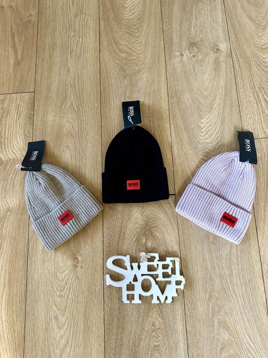 Разкошни шапки СК,The North face,Miu Miu с етествен пух