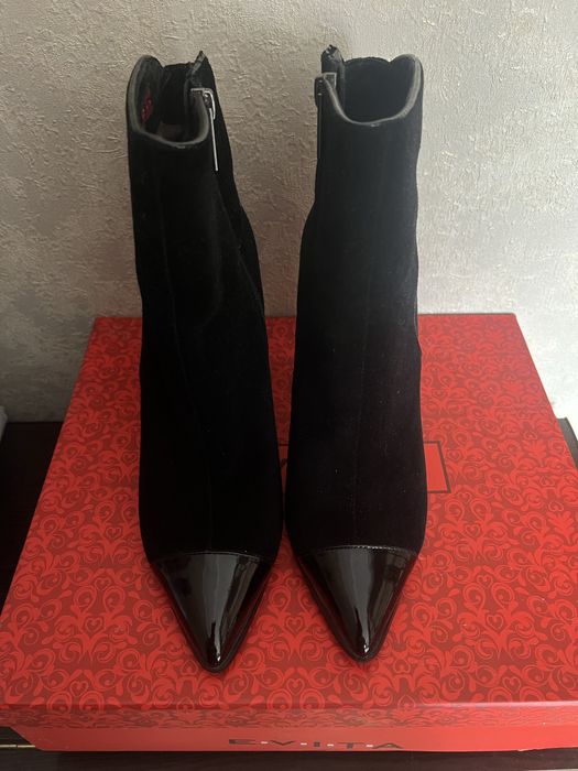 женские демисезонные ботильоны