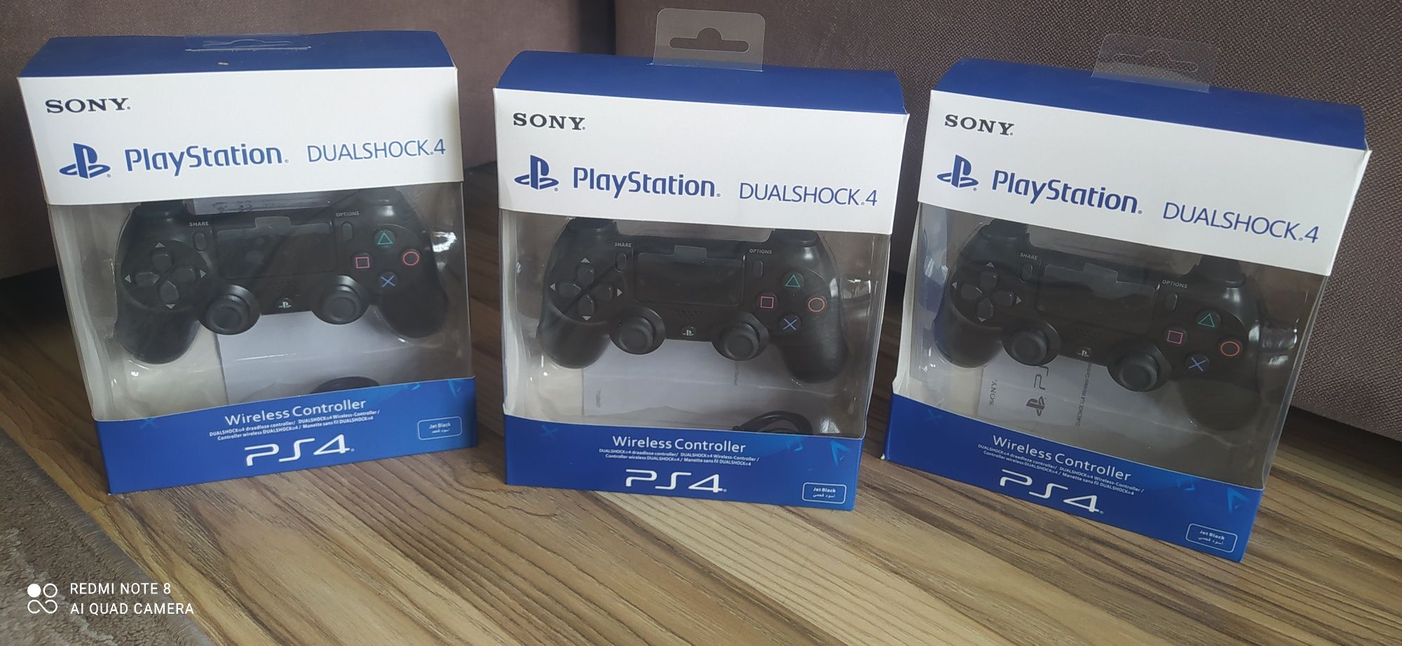 Новый запечатаный джостик для Sony PlayStation 4.