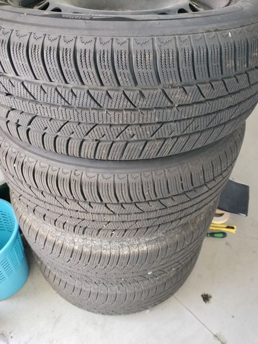 Vând jante VW  Audi prindere 5 ×112 cu cauciucuri iarnă 215 60 R16