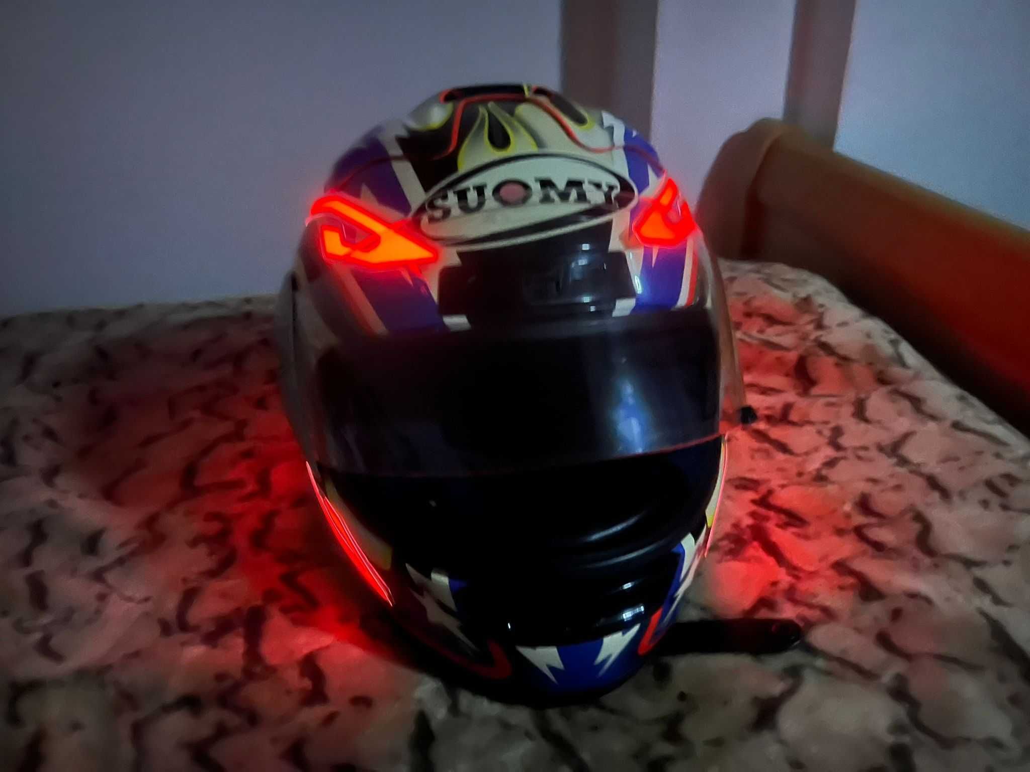 Casca moto Suomy echipata cu sistem semnalizare suplimentara LED