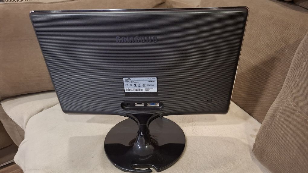 Монитор Samsung SA350