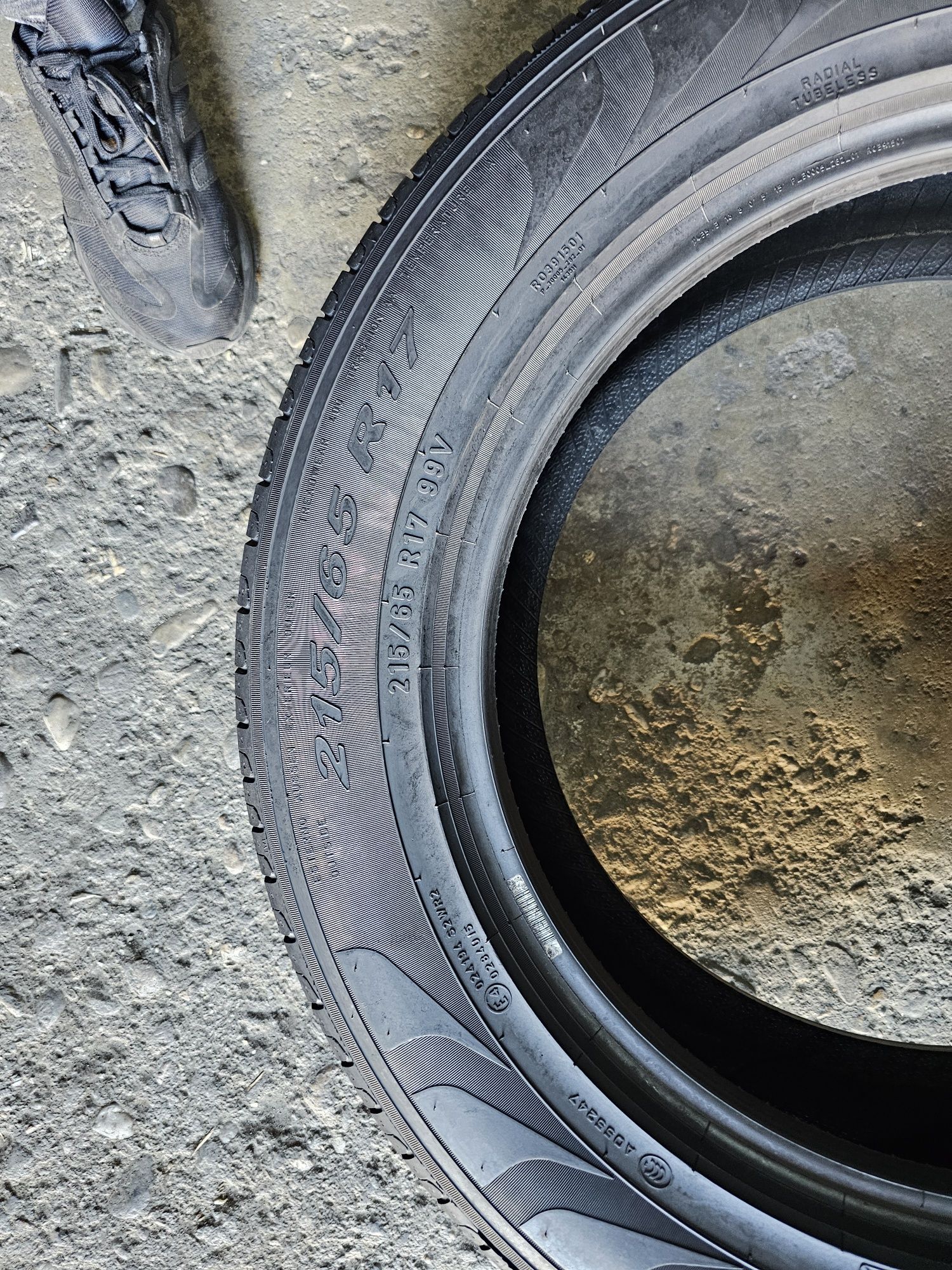 2 anvelope vara 215 65 17 Pirelli