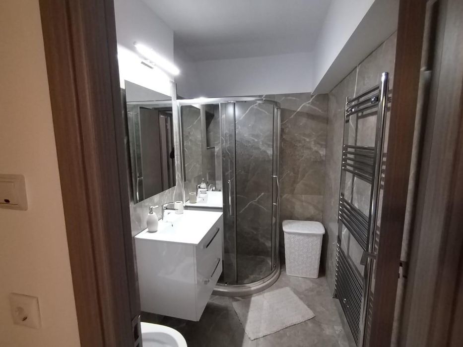 Apartament 3 camere de inchiriat sau de vanzare